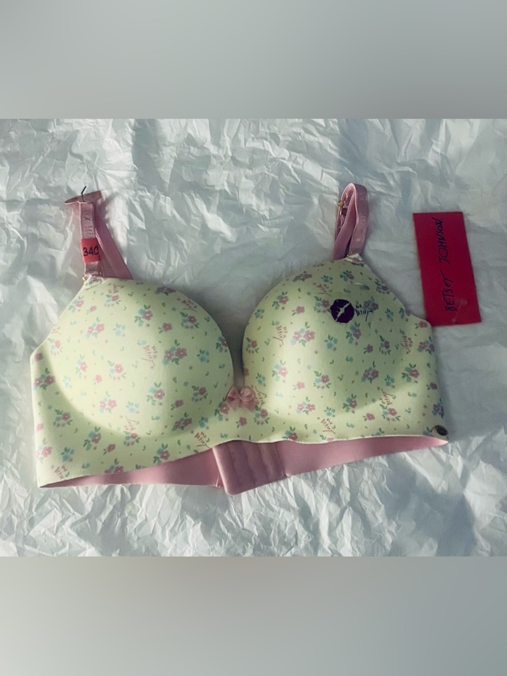 NWT Betsey Johnson Seamless Push-Up Bra ~ 34C